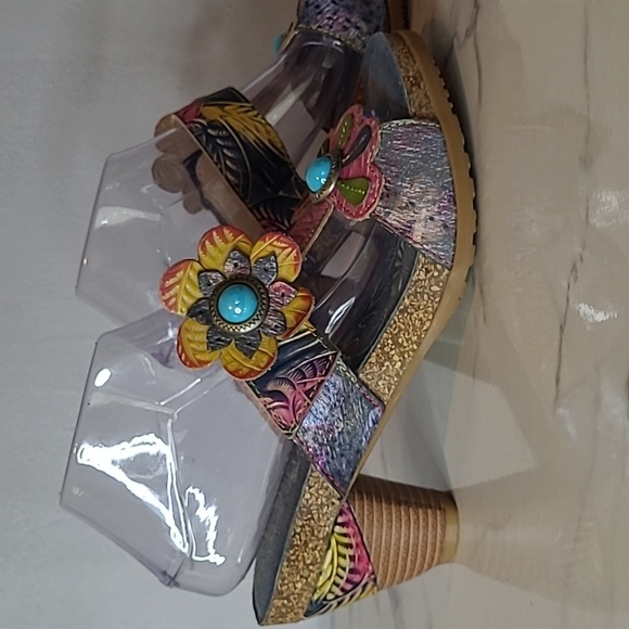 Spring Step L'Artiste Leather Colorful Floral Embossed Slip-on Sandals 9 Boho - Picture 5 of 16